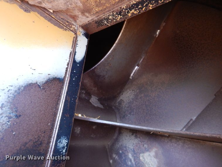 image for item IN9761 HayBuster 2564  bale processor