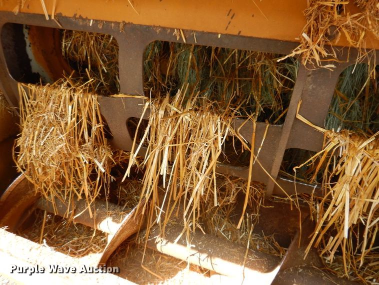 image for item IN9761 HayBuster 2564  bale processor