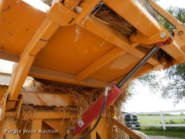 image for item IN9761 HayBuster 2564  bale processor