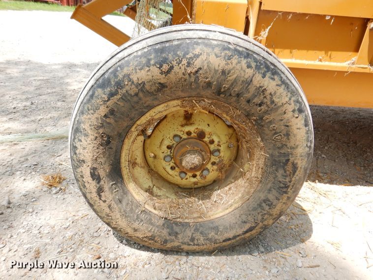 image for item IN9761 HayBuster 2564  bale processor