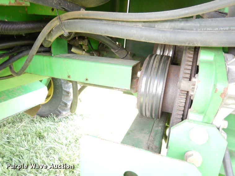 image for item IW9914 1998 John Deere 4890  windrower