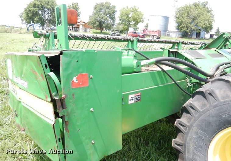 image for item IW9914 1998 John Deere 4890  windrower