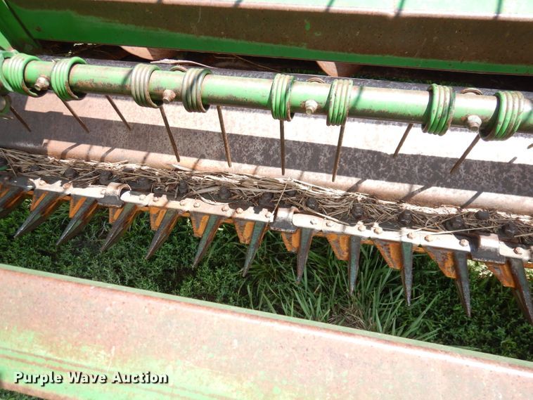 image for item IW9914 1998 John Deere 4890  windrower