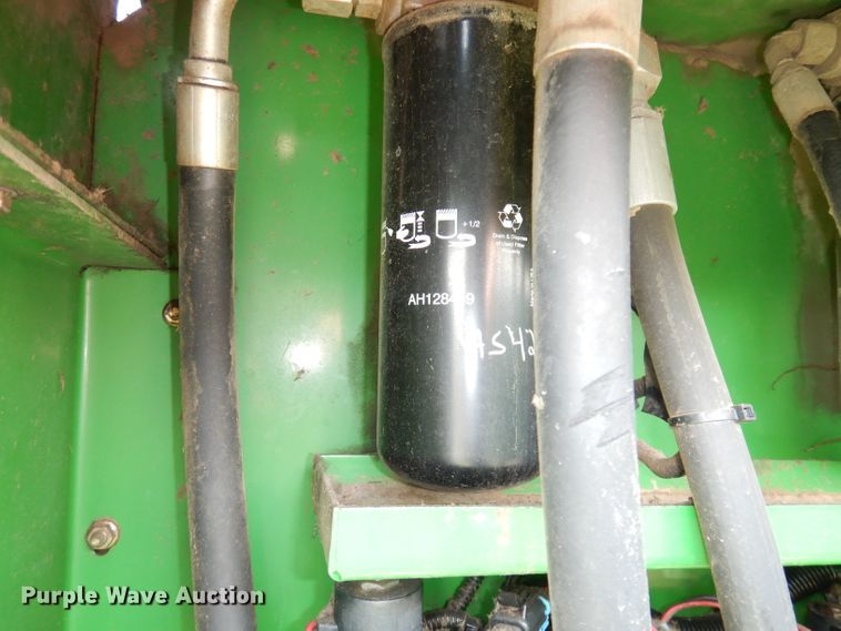 image for item IW9914 1998 John Deere 4890  windrower