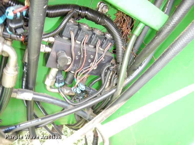 image for item IW9914 1998 John Deere 4890  windrower