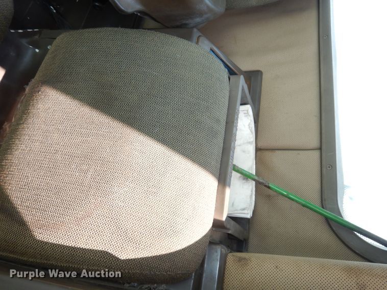 image for item IW9914 1998 John Deere 4890  windrower