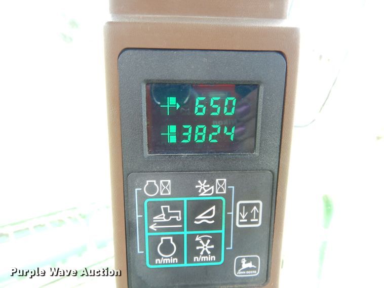 image for item IW9914 1998 John Deere 4890  windrower