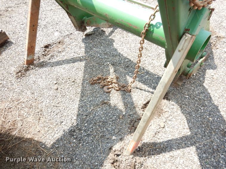 image for item IW9916 John Deere 741  loader