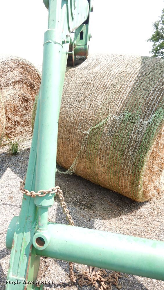 image for item IW9916 John Deere 741  loader