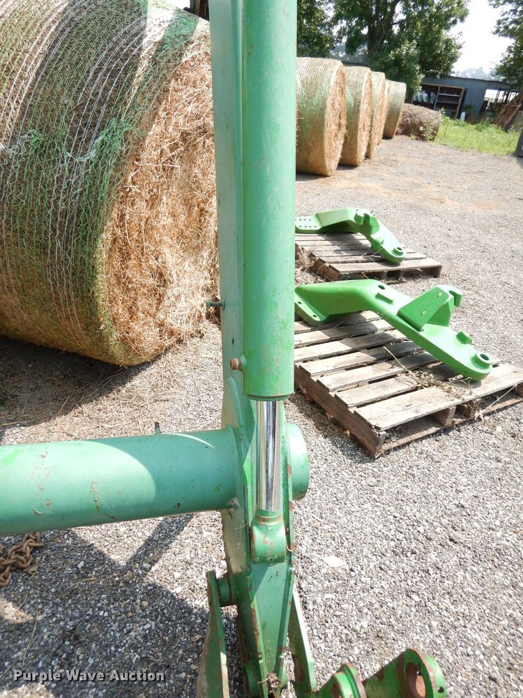 image for item IW9916 John Deere 741  loader