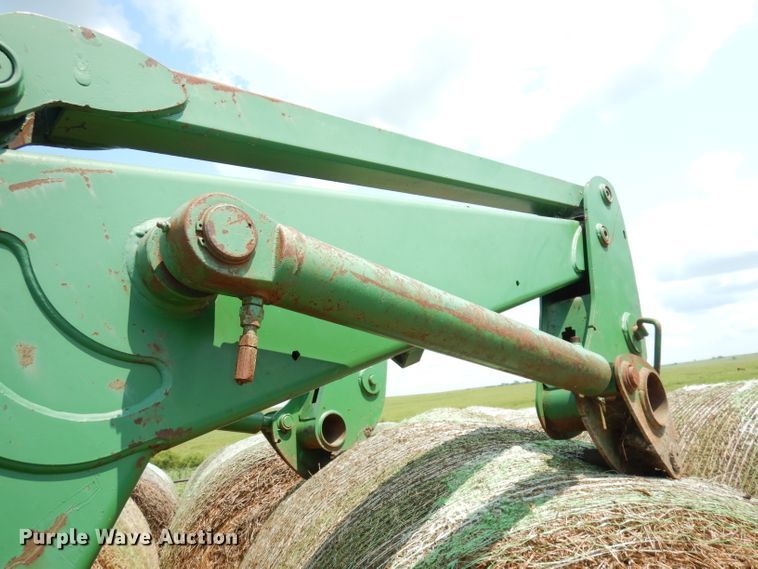 image for item IW9916 John Deere 741  loader