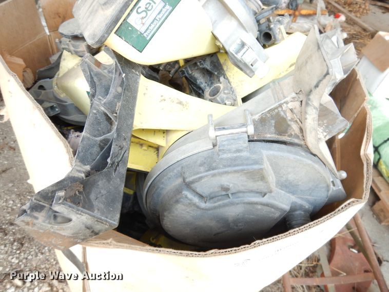 image for item IW9919 (16) Precision Planting eSet seed meters