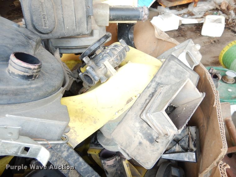 image for item IW9919 (16) Precision Planting eSet seed meters