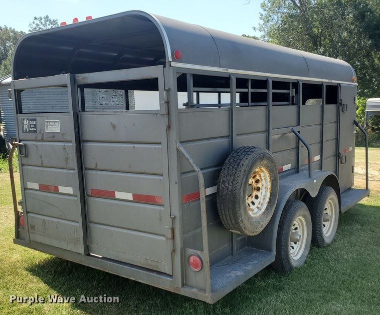image for item JM9632 2002 WW  livestock trailer