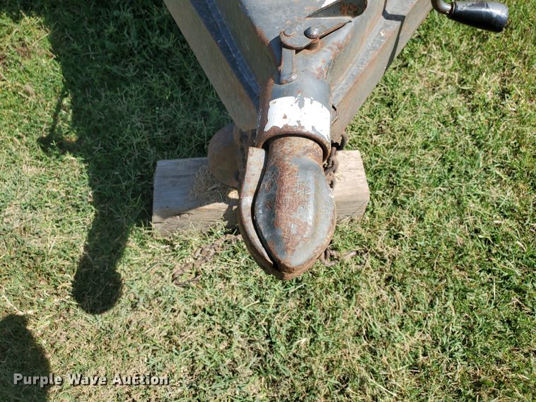 image for item JM9632 2002 WW  livestock trailer