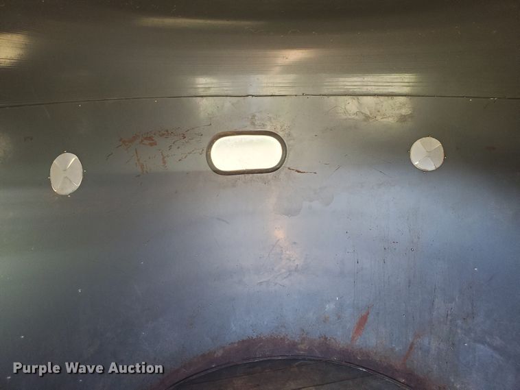 image for item JM9632 2002 WW  livestock trailer