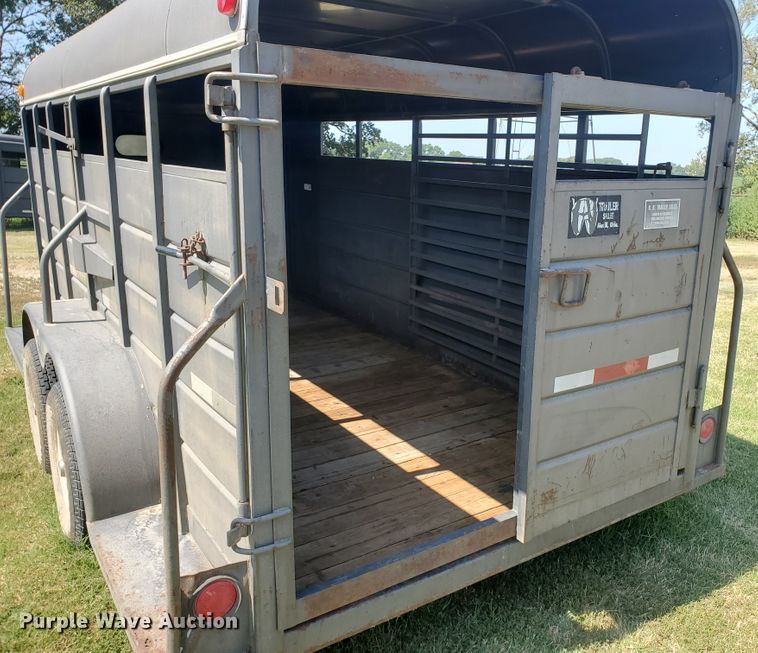 image for item JM9632 2002 WW  livestock trailer