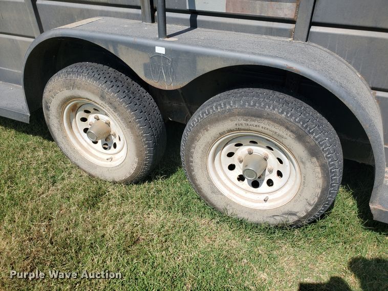 image for item JM9632 2002 WW  livestock trailer