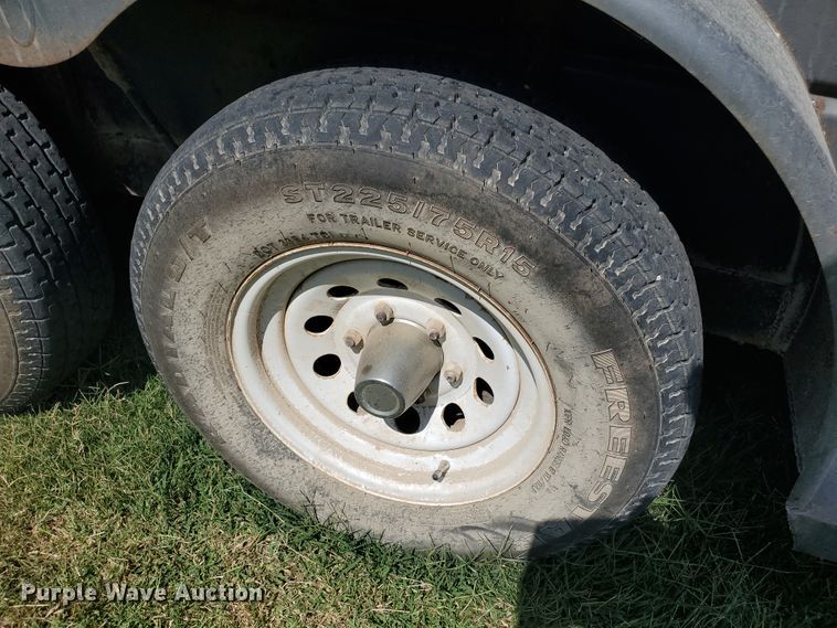 image for item JM9632 2002 WW  livestock trailer