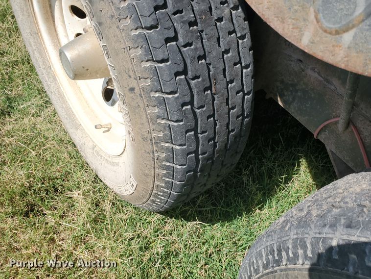 image for item JM9632 2002 WW  livestock trailer