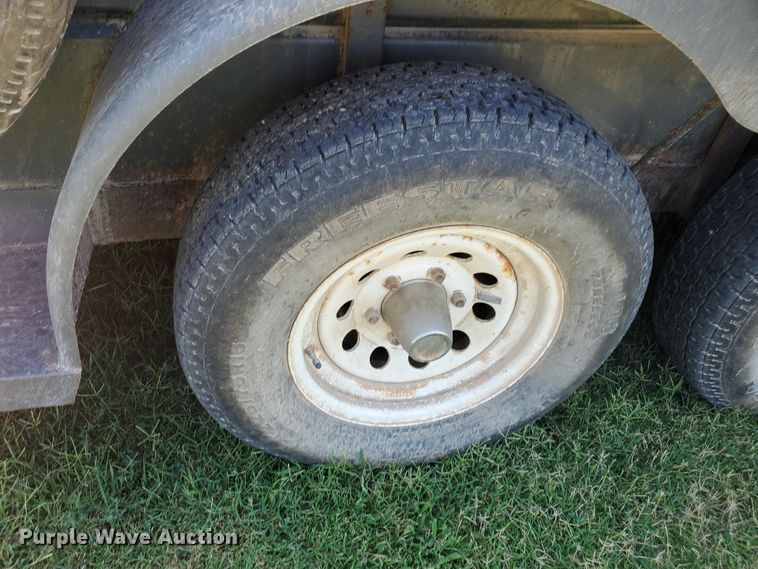 image for item JM9632 2002 WW  livestock trailer