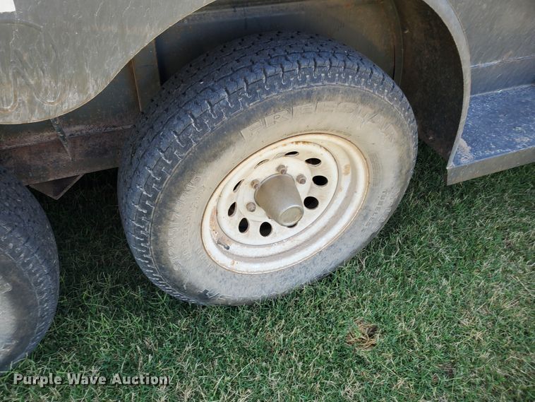 image for item JM9632 2002 WW  livestock trailer