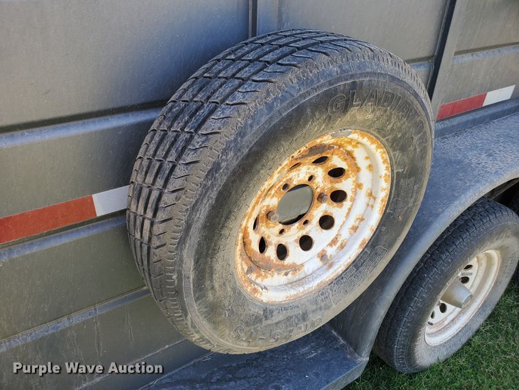 image for item JM9632 2002 WW  livestock trailer