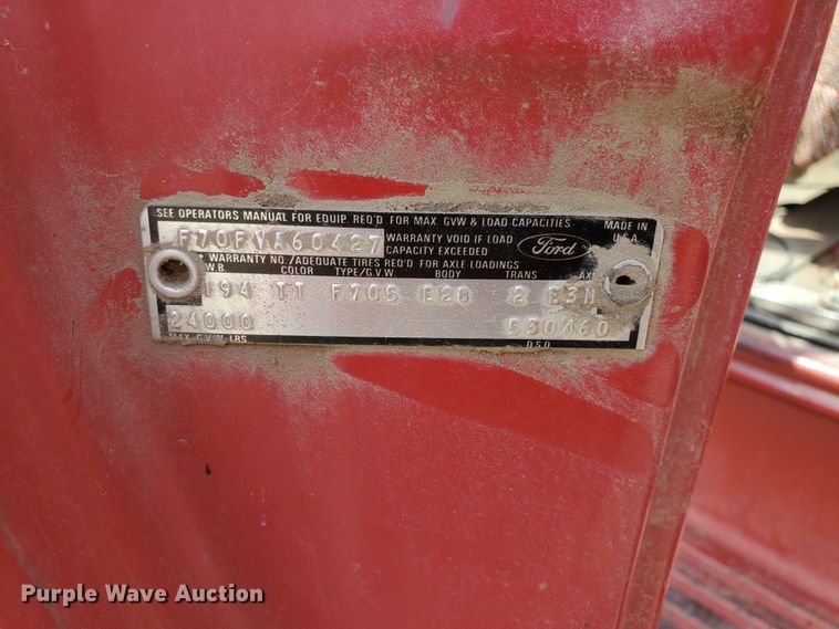 image for item JM9691 1976 Ford F700  grain truck