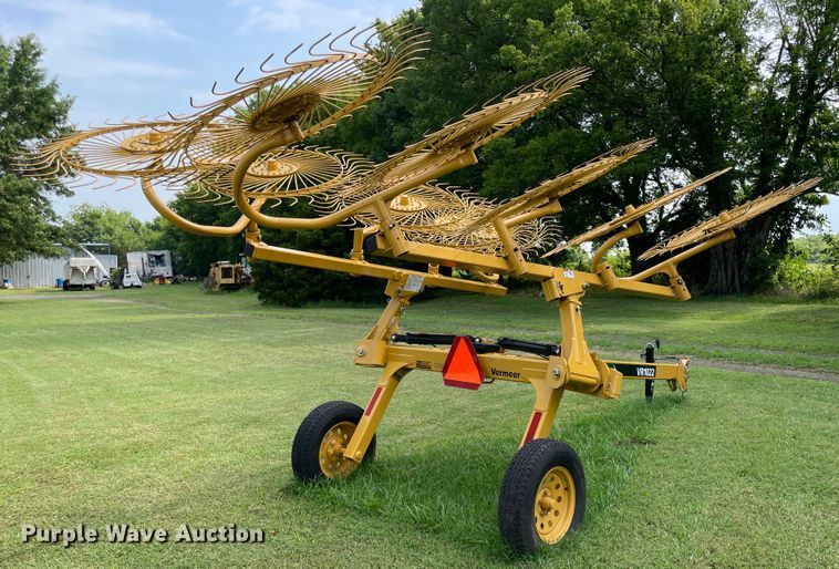 image for item KK9595 Vermeer VR1022  hay rake