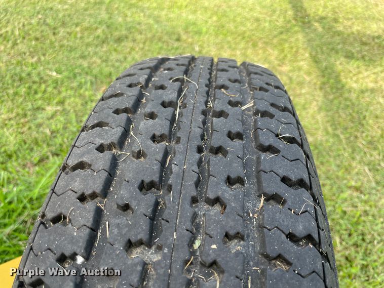 image for item KK9595 Vermeer VR1022  hay rake