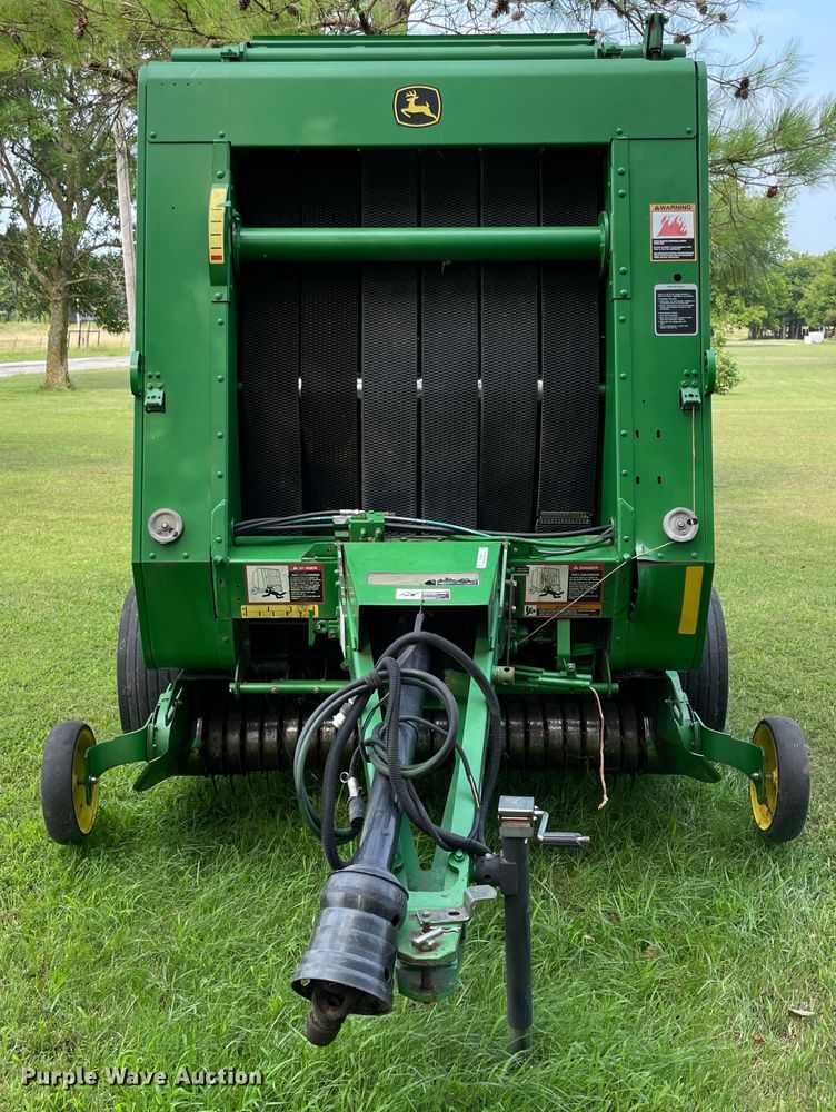 image for item KK9596 2005 John Deere 457  round baler