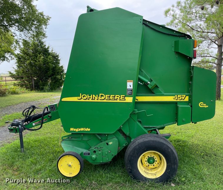 image for item KK9596 2005 John Deere 457  round baler