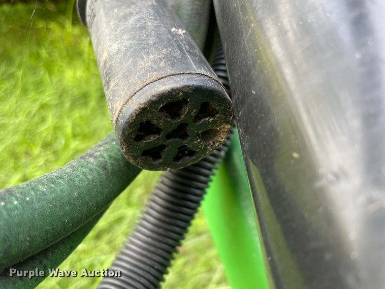 image for item KK9596 2005 John Deere 457  round baler