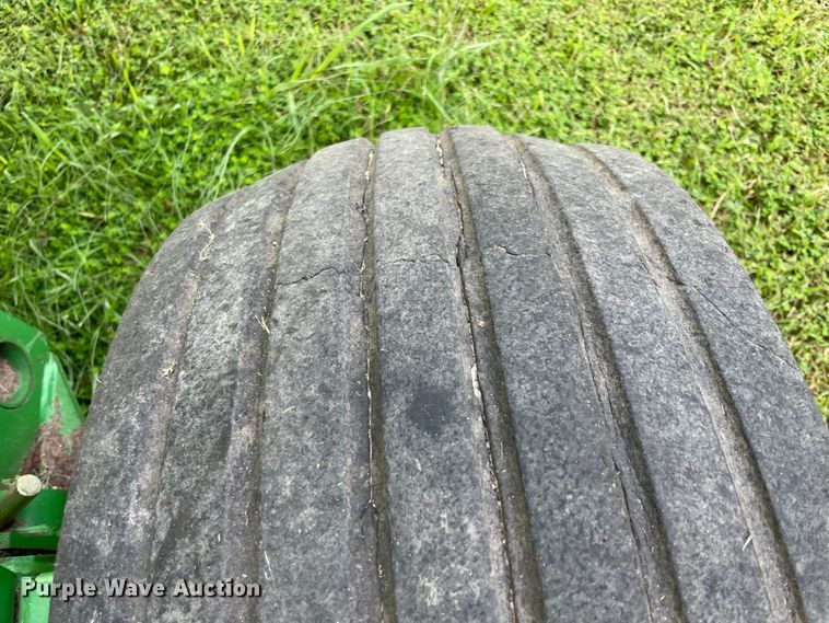 image for item KK9596 2005 John Deere 457  round baler