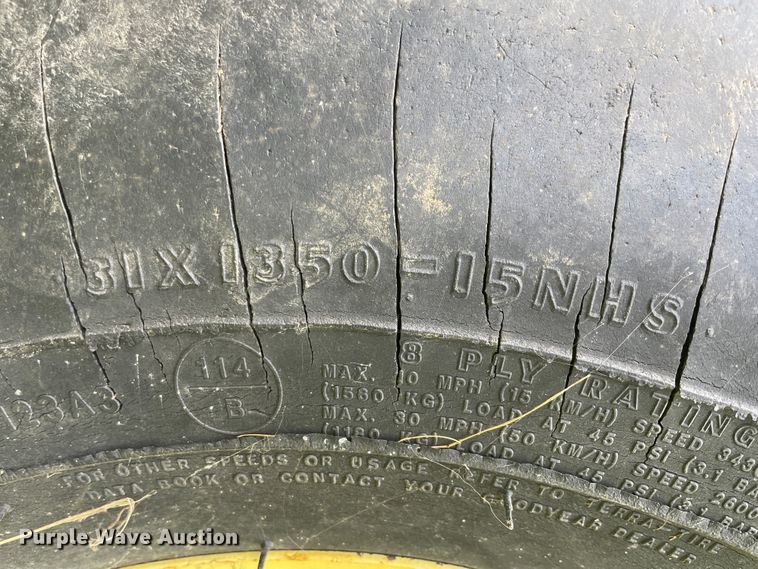 image for item KK9596 2005 John Deere 457  round baler