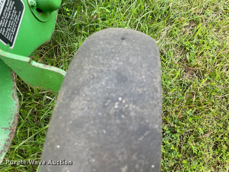 image for item KK9596 2005 John Deere 457  round baler