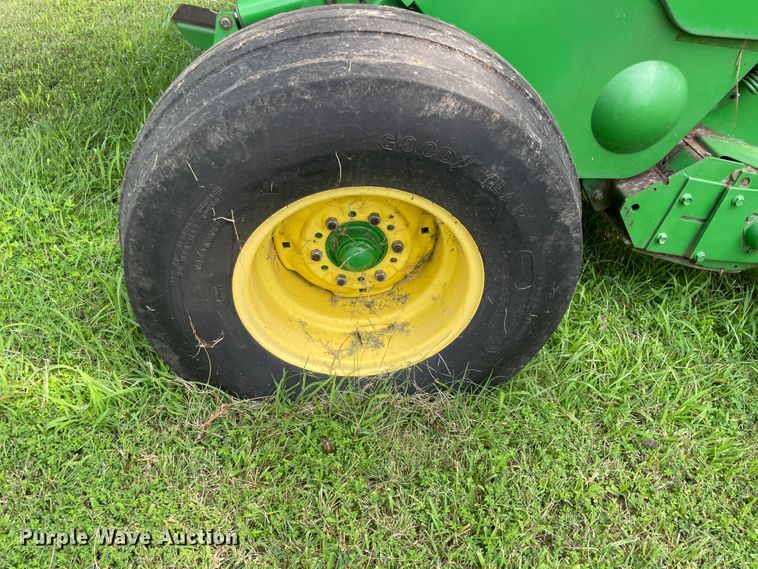 image for item KK9596 2005 John Deere 457  round baler