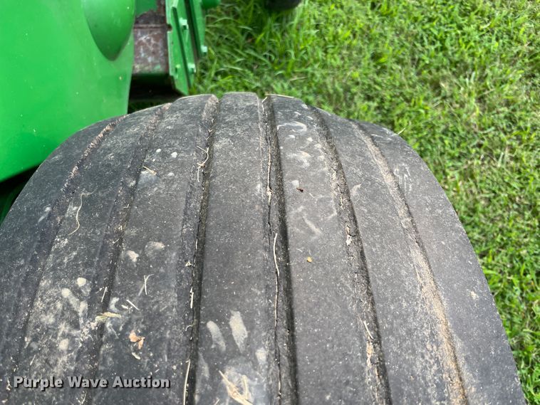 image for item KK9596 2005 John Deere 457  round baler