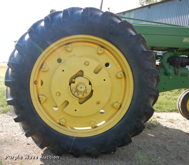 image for item KU9533 1953 John Deere 70  tractor