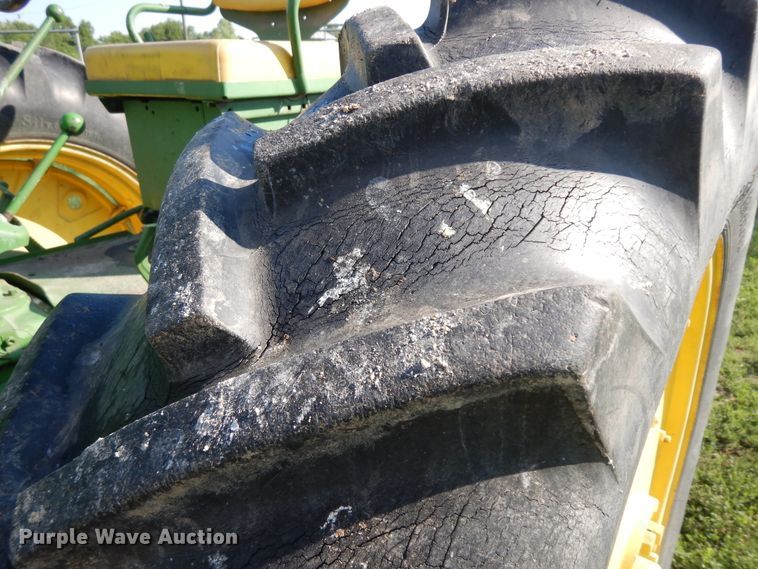 image for item KU9533 1953 John Deere 70  tractor