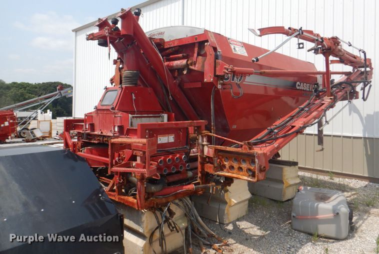 image for item KW9948 Case IH 810  dry fertilizer spreader bed