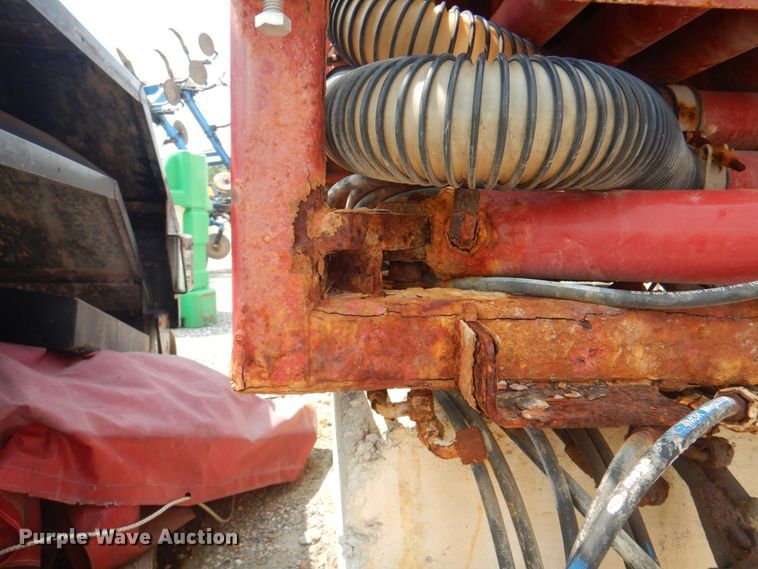 image for item KW9948 Case IH 810  dry fertilizer spreader bed