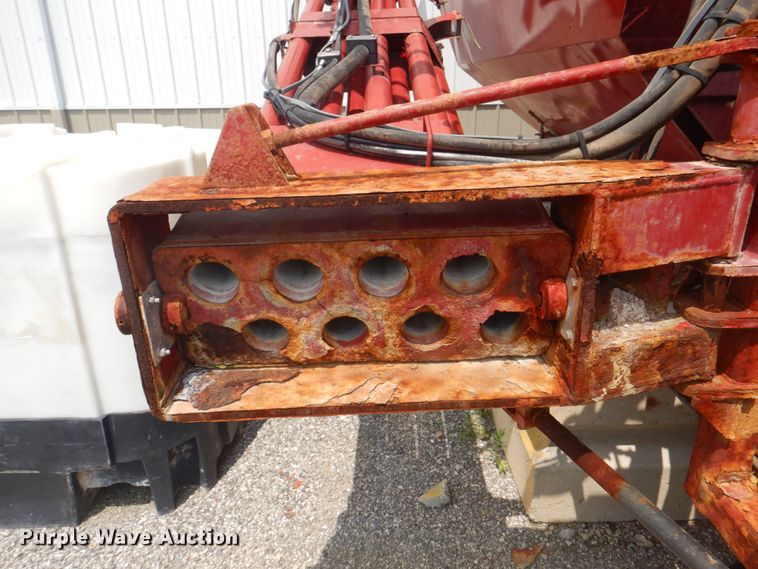 image for item KW9948 Case IH 810  dry fertilizer spreader bed