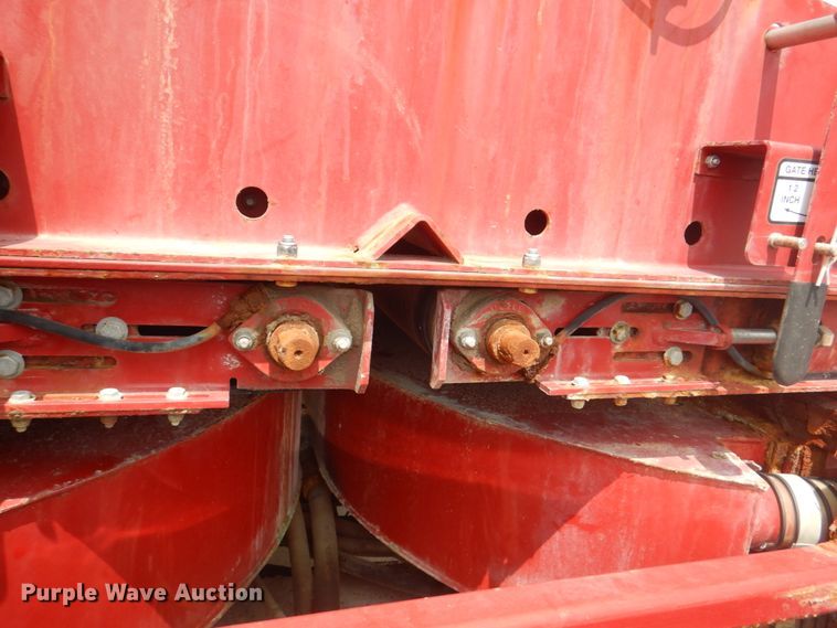 image for item KW9948 Case IH 810  dry fertilizer spreader bed