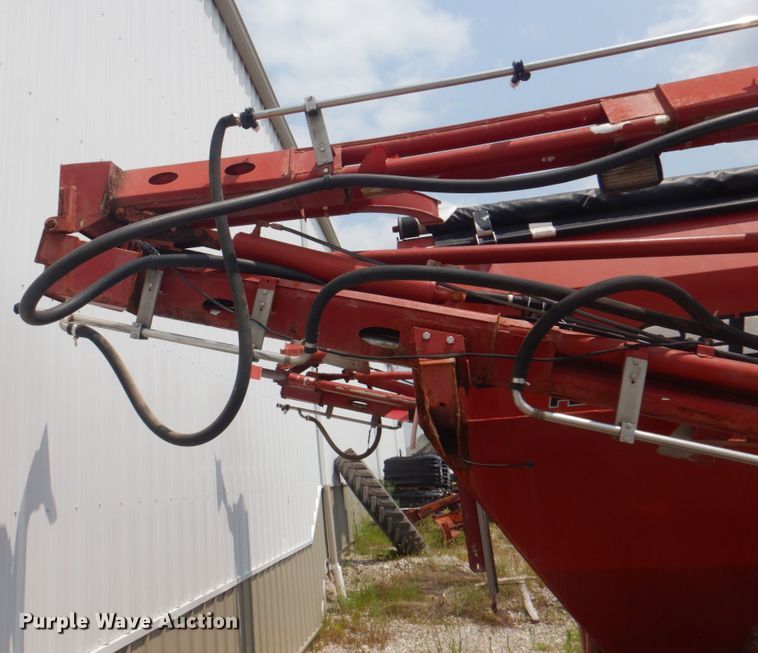 image for item KW9948 Case IH 810  dry fertilizer spreader bed