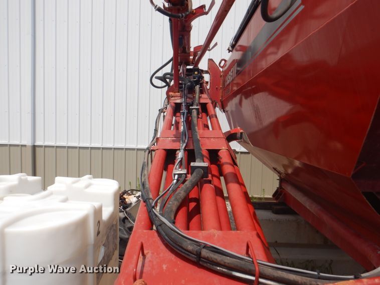 image for item KW9948 Case IH 810  dry fertilizer spreader bed