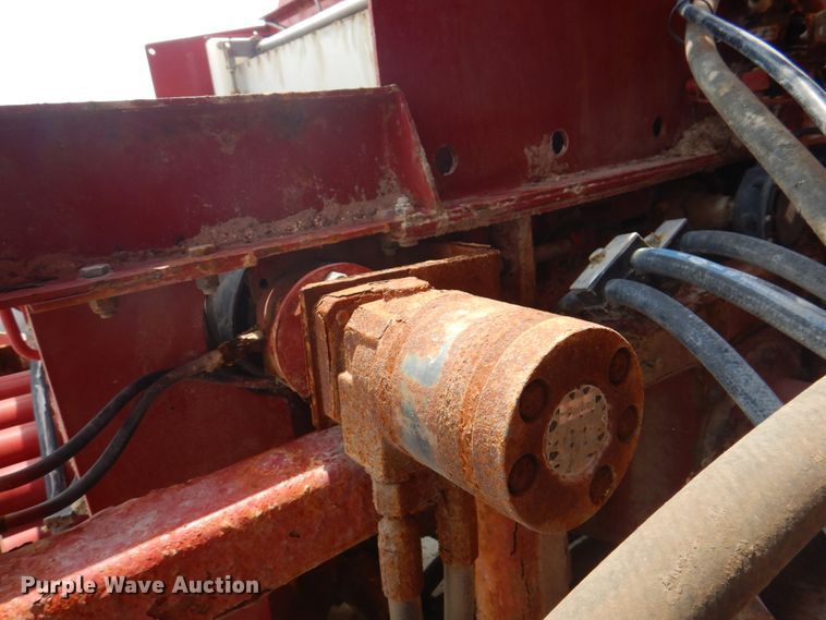 image for item KW9948 Case IH 810  dry fertilizer spreader bed