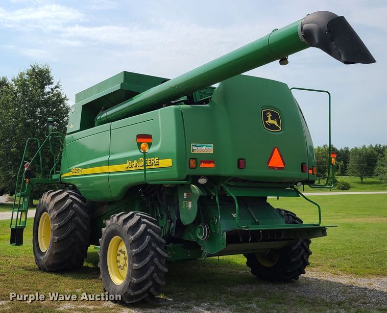 image for item L1297 2004 John Deere 9660 STS  RWA combine