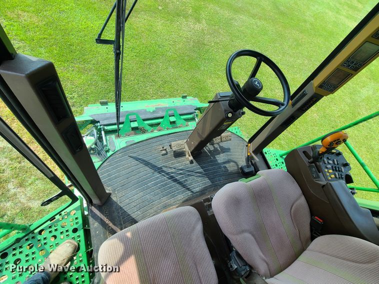 image for item L1297 2004 John Deere 9660 STS  RWA combine