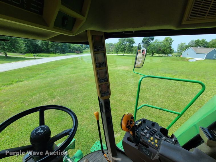 image for item L1297 2004 John Deere 9660 STS  RWA combine